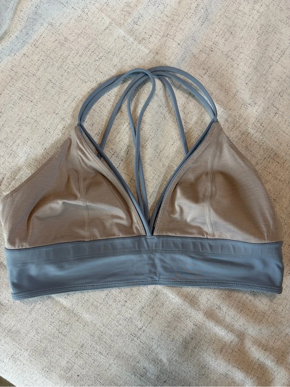 Pushing Limits Lululemon Strappy Sports Bra in Dusty Blue Size 12 EUC